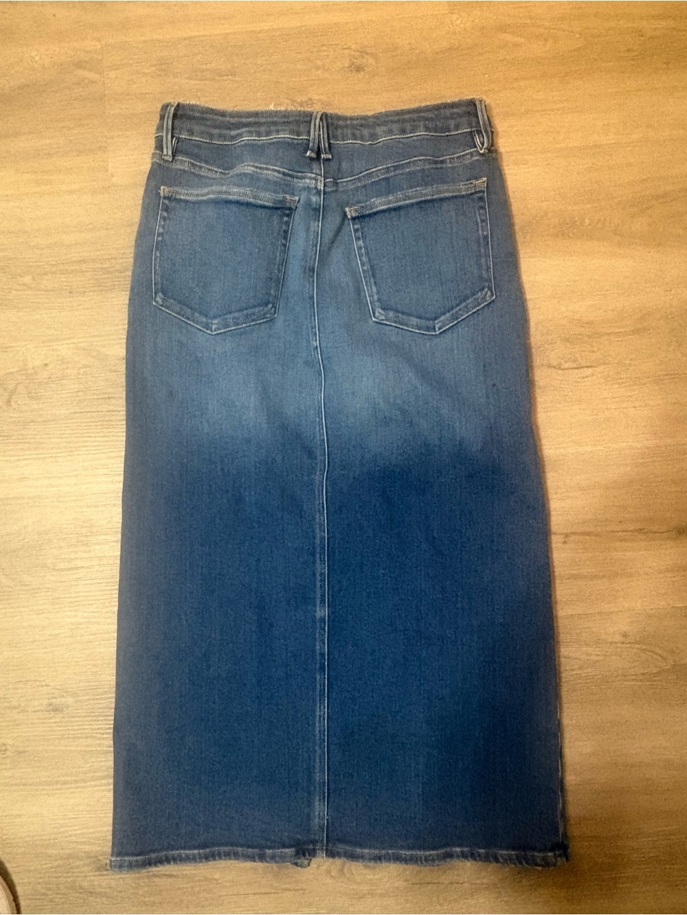 Good American Denim Pencil Skirt in Dark Blue - Picture 2 of 3